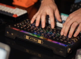 เลย์เอาต์คีย์บอร์ด: Full-size, TKL, 75%, 60% ต่างกันตรงไหน – เมื่อพื้นที่โต๊ะทำงานไม่ใช่แค่เรื่องรสนิยม เลย์เอาต์คีย์บอร์ด: Full-size, TKL, 75%, 60% ต่างกันตรงไหน – เมื่อพื้นที่โต๊ะทำงานไม่ใช่แค่เรื่องรสนิยม
