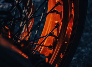 ยาง Tubeless กับยางที่ใช้ยางใน: ทางเลือกไหนคือกับดักที่คนมองข้าม? ยาง Tubeless กับยางที่ใช้ยางใน: ทางเลือกไหนคือกับดักที่คนมองข้าม?