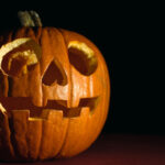 Jack-o’-lantern: มากกว่าฟักทองแกะสลัก ความจริงเบื้องหลังตำนานที่คุณไม่เคยรู้